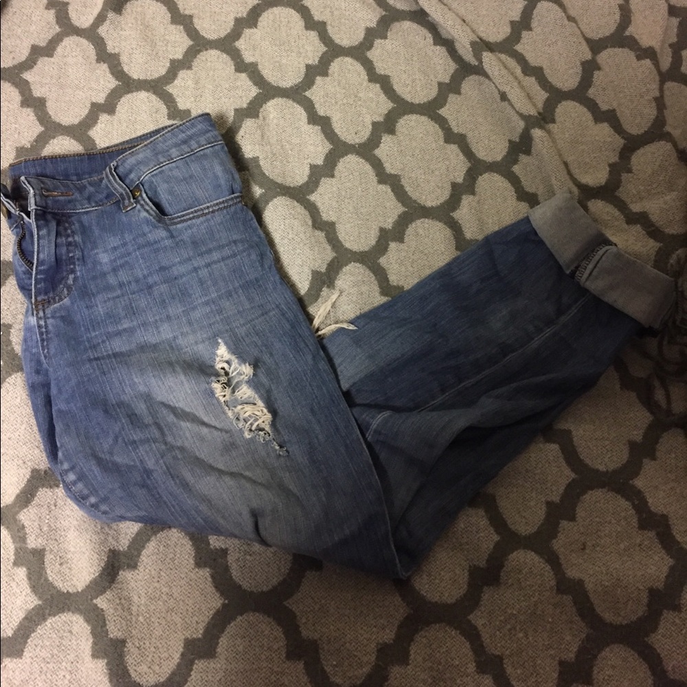 Ripped Jeans - Relaxed Fit - Great Shape!